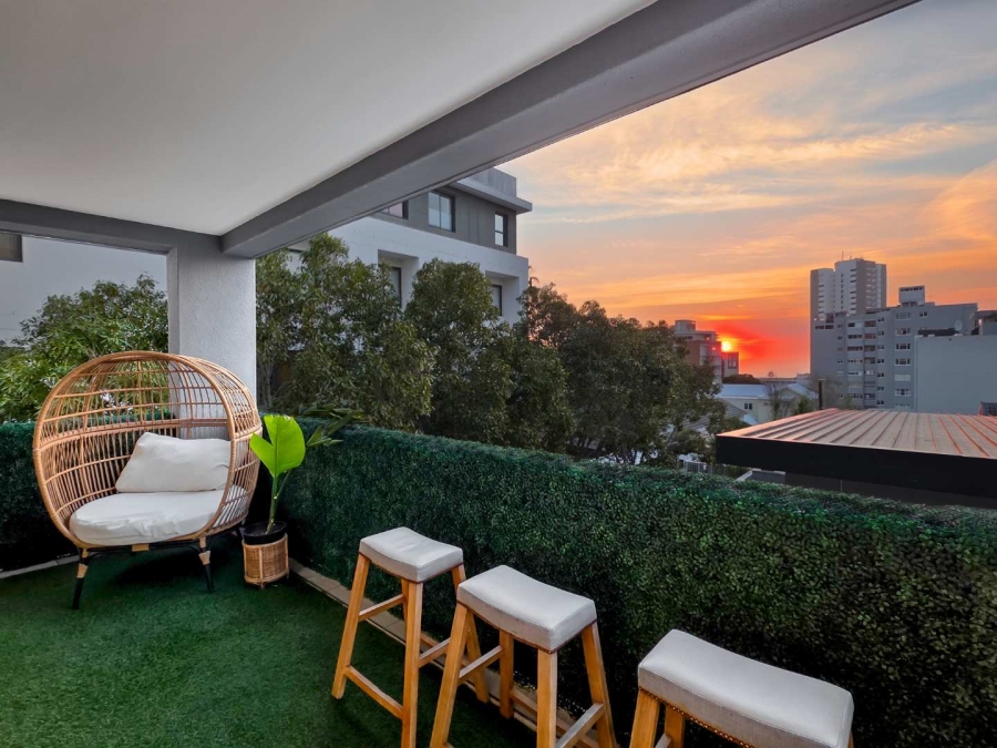 2 Bedroom Property for Sale in Sea Point Western Cape